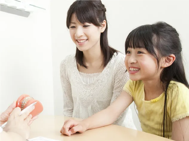 小学校低学年で一度は矯正医の診察を受けましょう